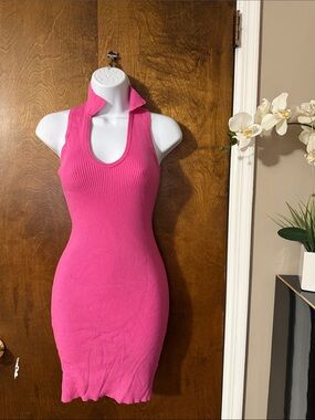 Ribbed Pink Sleeveless Mini Dress with Collar Detail